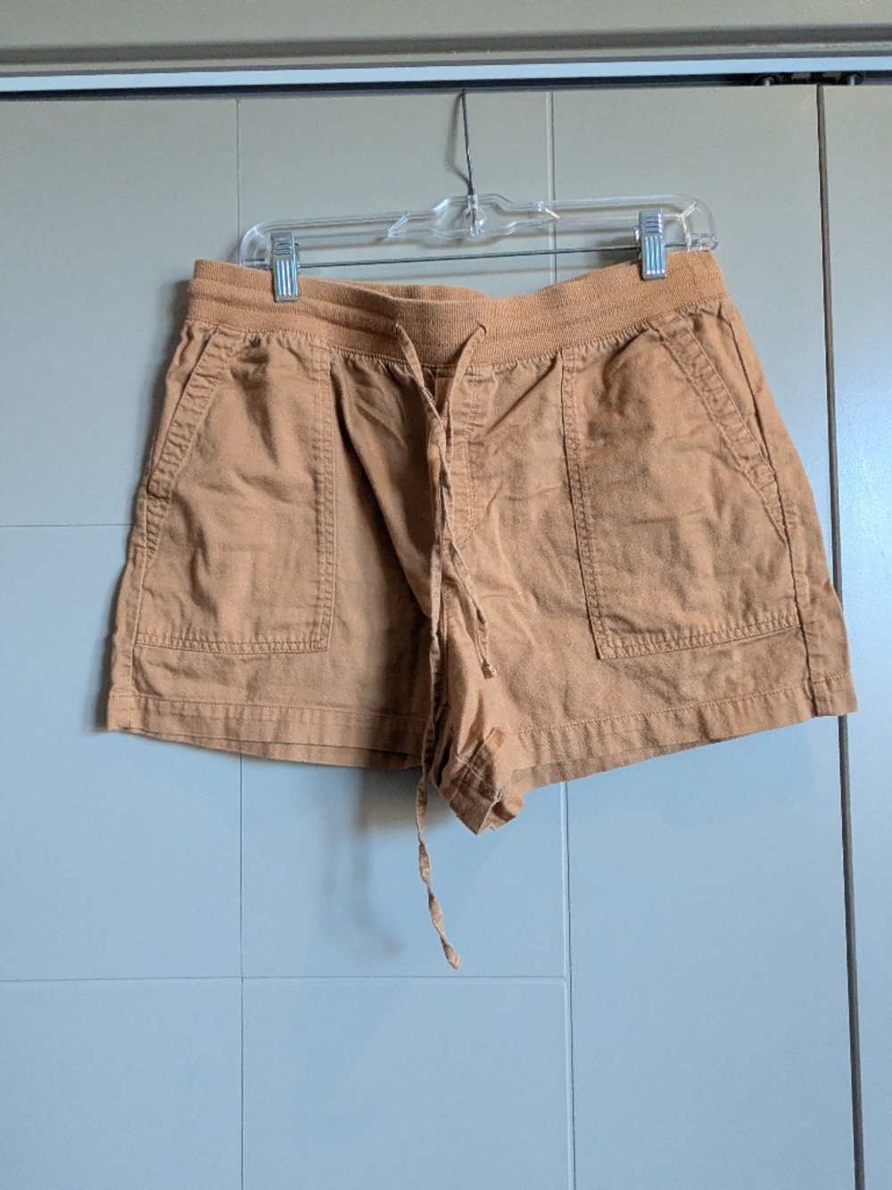 GAP Orange Linen Pull-on Shorts. Size Medium